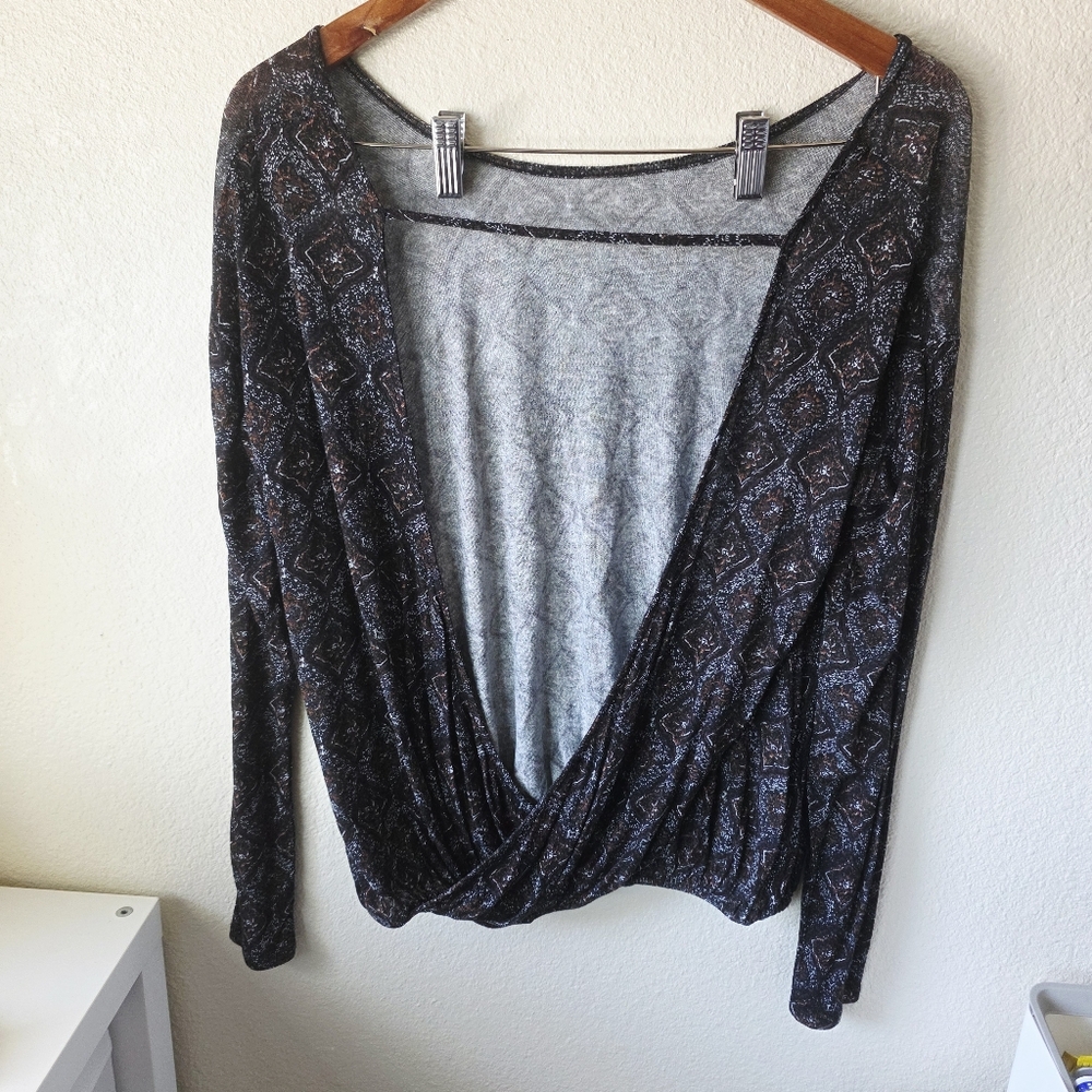 Free People Open Back Lightweight Long sleeve Women’s Tops Size SMALL - Picture 8 of 10